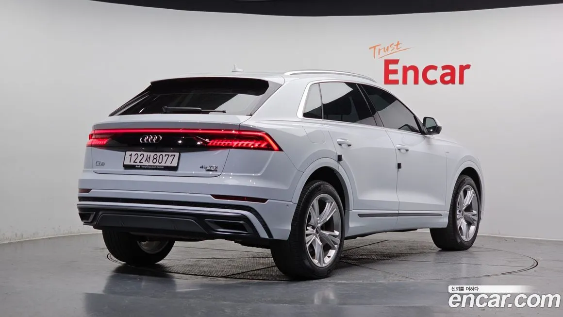Audi Q8 2023 из KR, фото 2