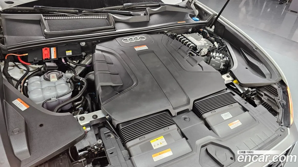 Audi Q8 2023 из KR, фото 5