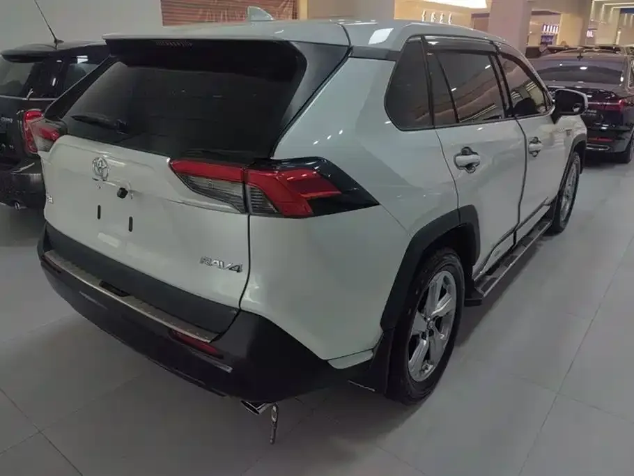 Toyota RAV4 2022 из CN, фото 10