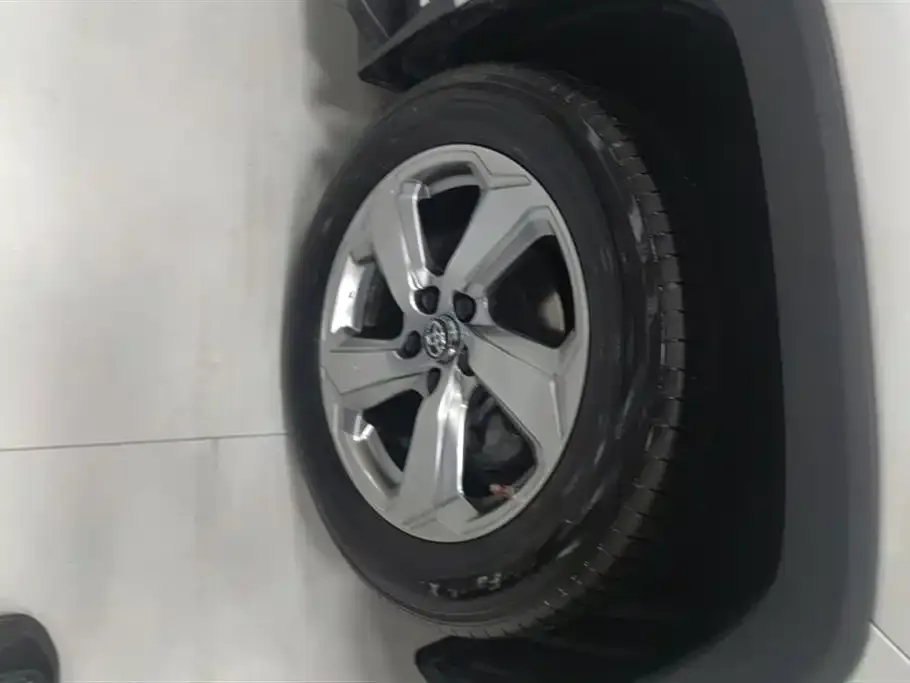 Toyota RAV4 2022 из CN, фото 5