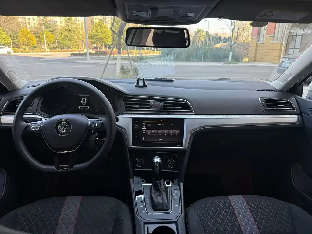 Volkswagen Lamando 2022 из CN, фото 2