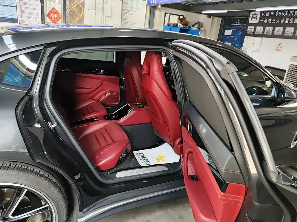 Porsche Panamera 2021 из CN, фото 3