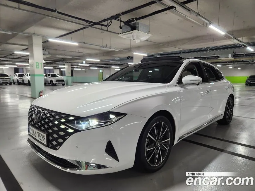 Hyundai Grandeur — фото 1