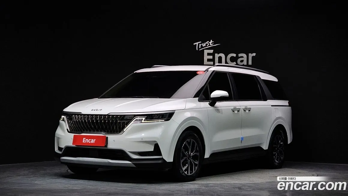 Kia Carnival — фото 1