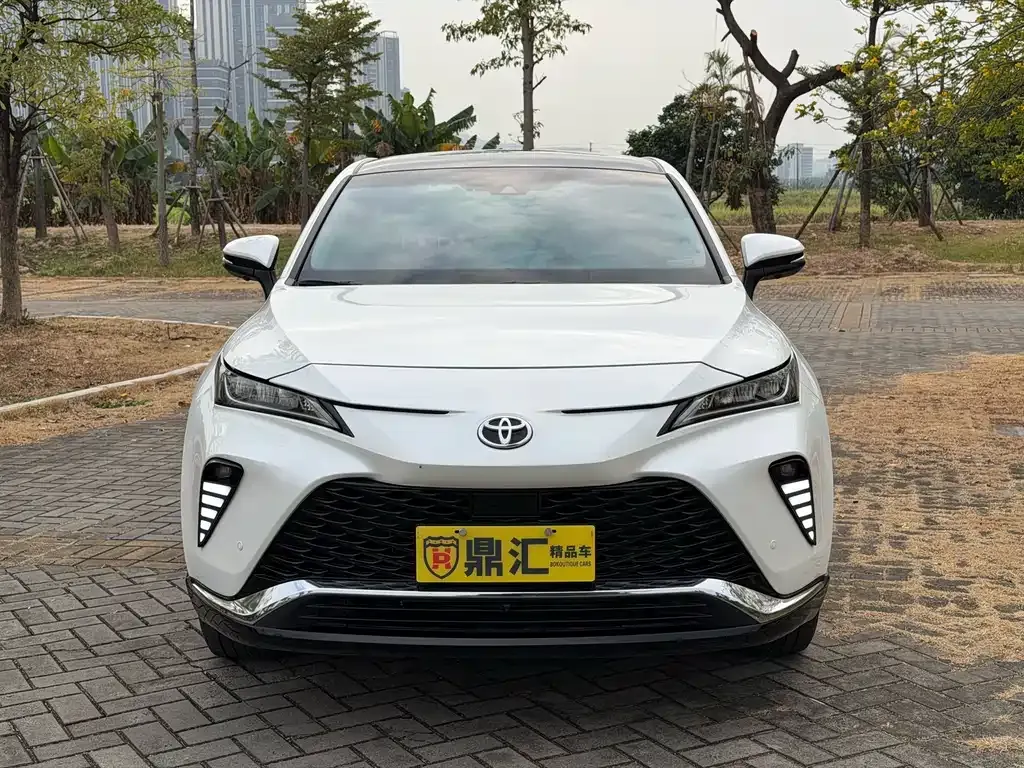 Toyota Venza 2023 из CN, фото 2