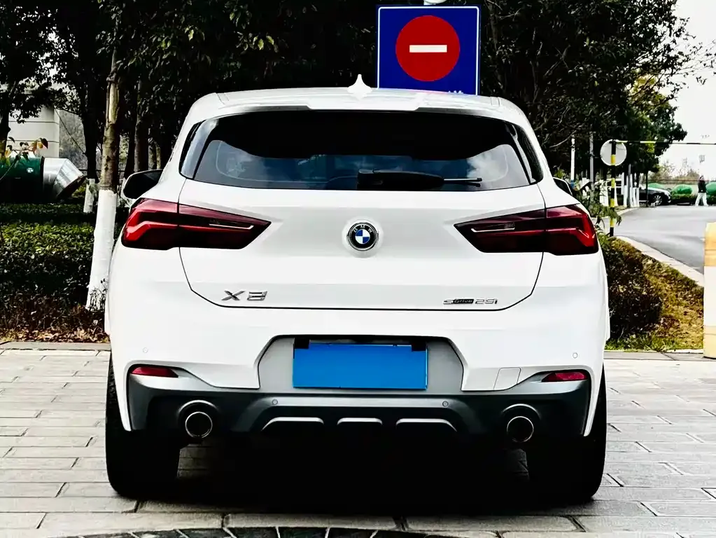 BMW X2 — фото 6