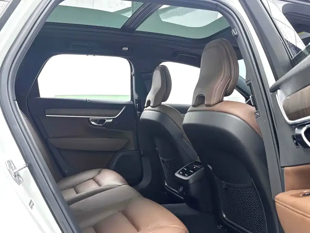 Volvo V90 2022 из CN, фото 7