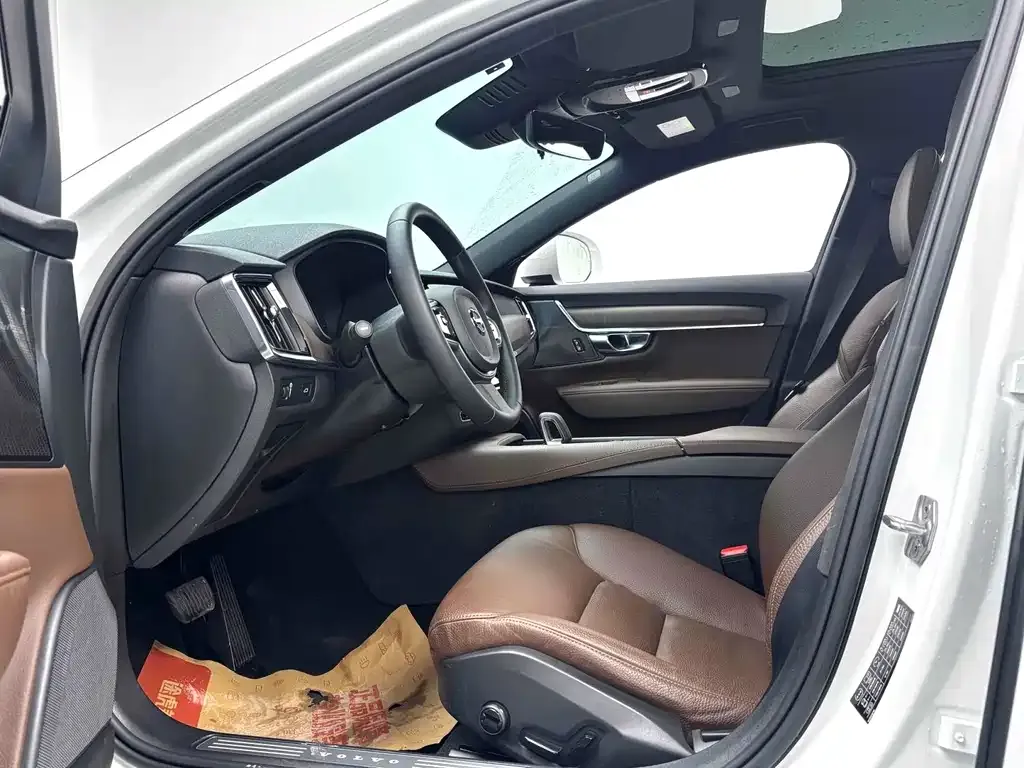 Volvo V90 2022 из CN, фото 4