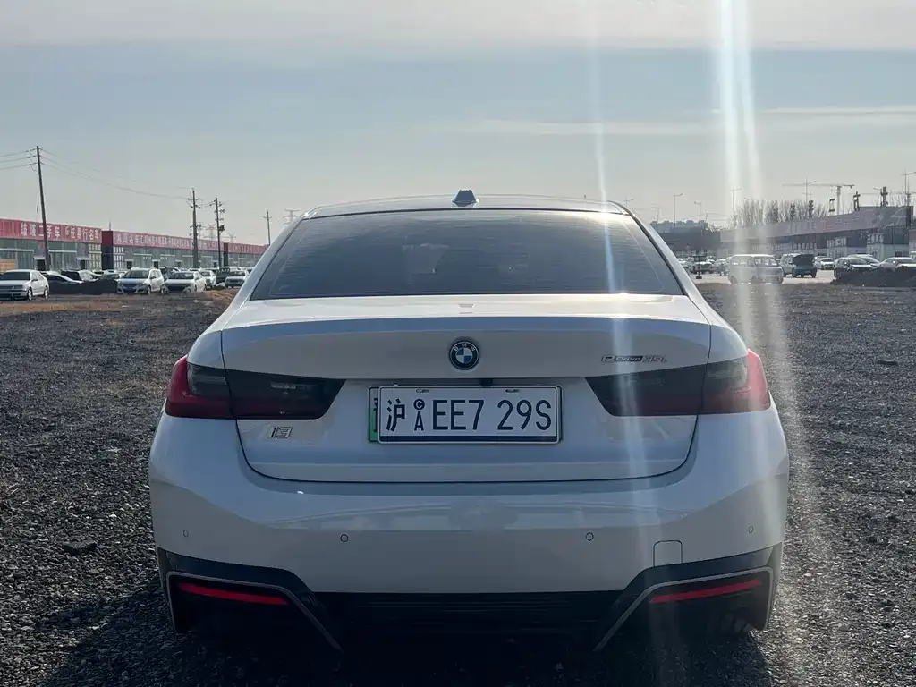 BMW i3 2024 из CN, фото 3