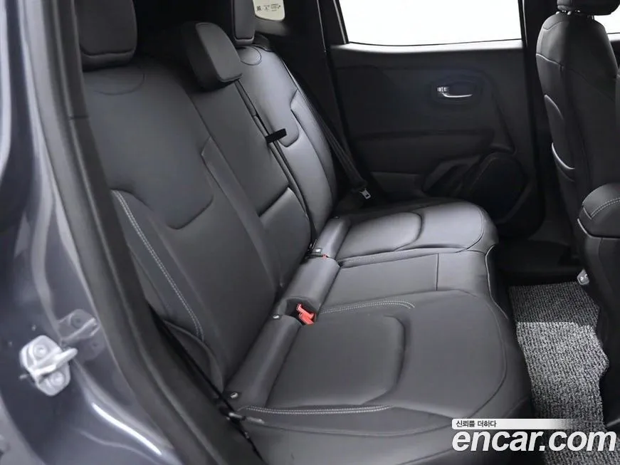 Jeep Renegade 2022 из KR, фото 10