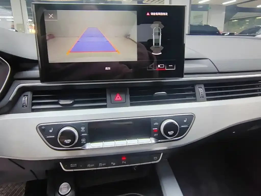Audi A4L 2021 из CN, фото 6