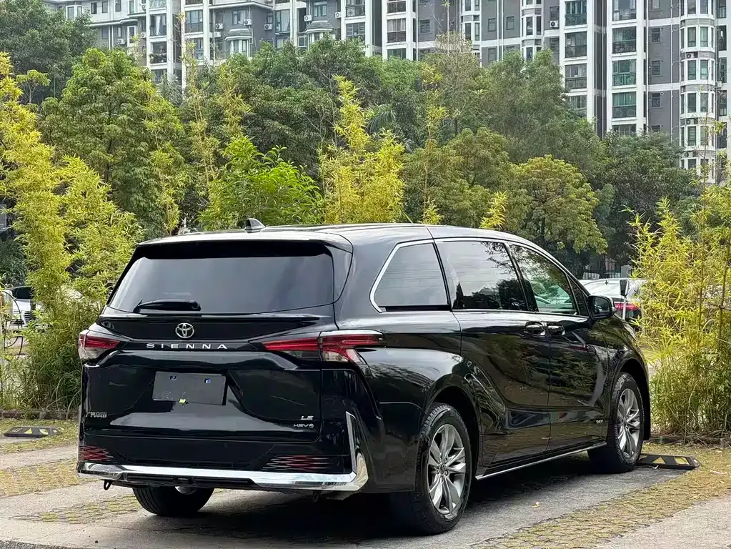 Toyota Sienna 2025 из CN, фото 8