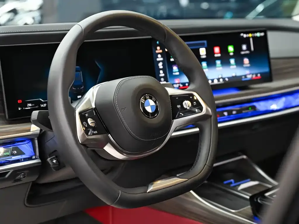 BMW 7 Series — фото 2