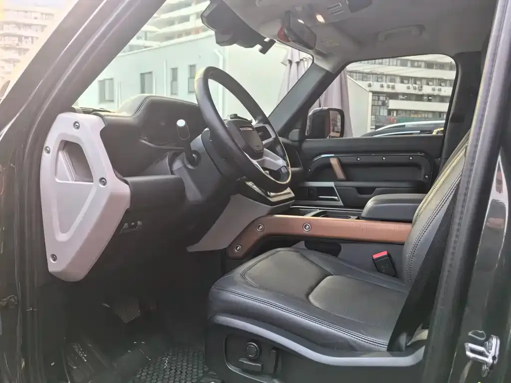 Land Rover Defender 2023 из CN, фото 4