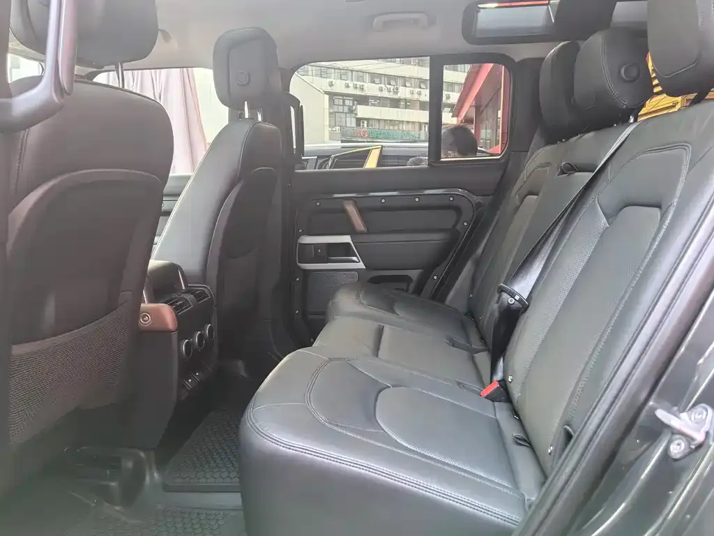 Land Rover Defender 2023 из CN, фото 3