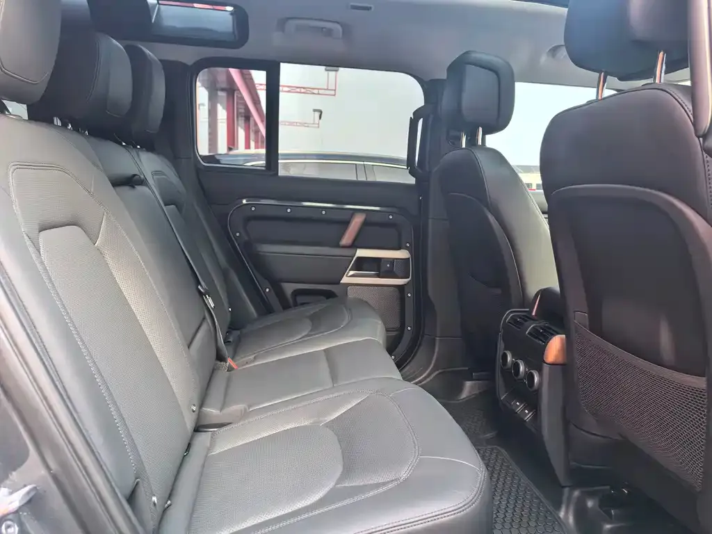 Land Rover Defender 2023 из CN, фото 6