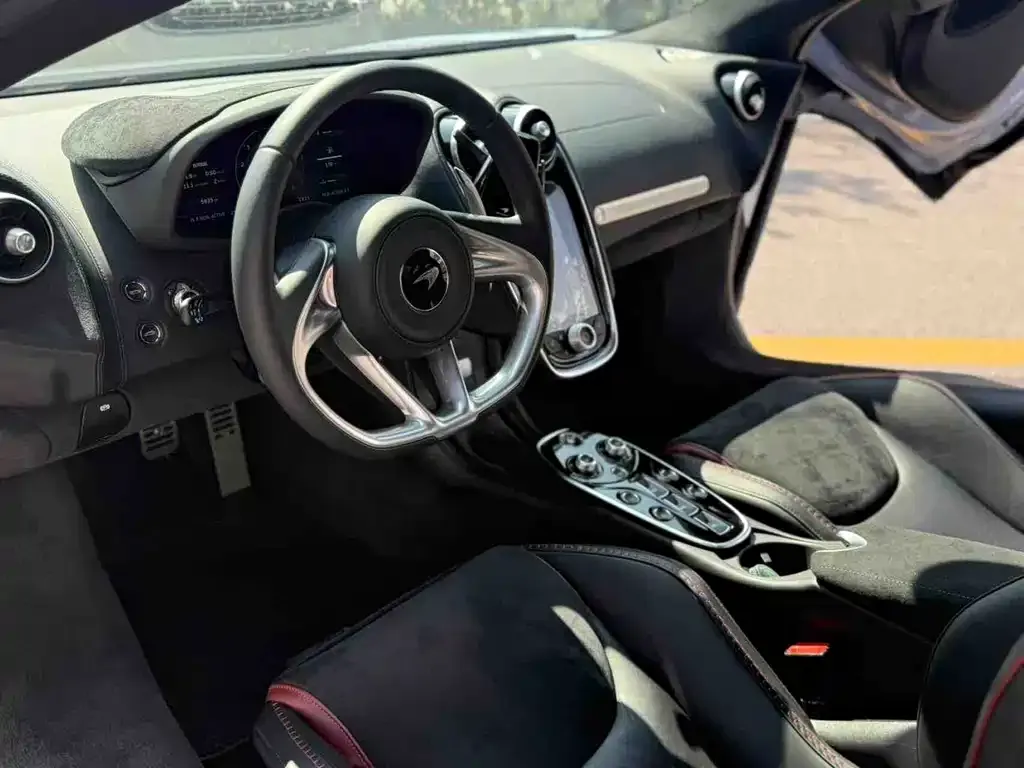 McLaren GT 2024 из CN, фото 3