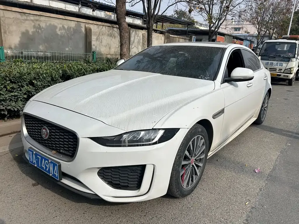 Jaguar XEL — фото 1