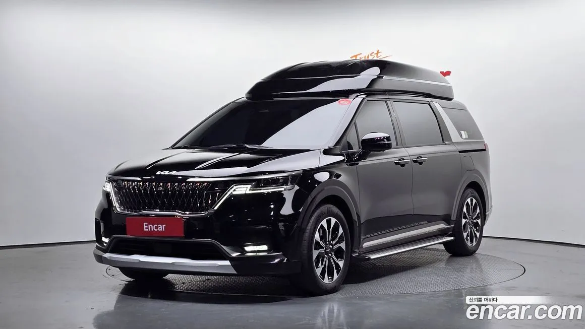 Kia Carnival — фото 1