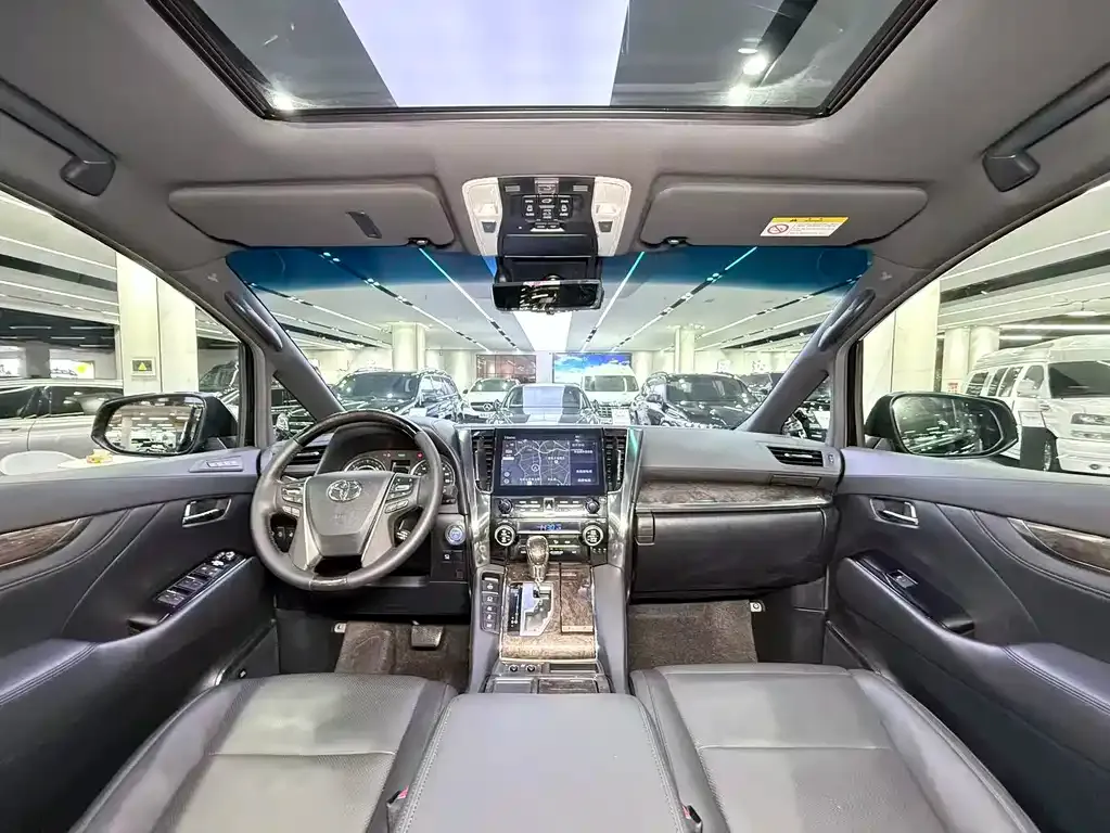 Toyota Vellfire 2022 из CN, фото 4