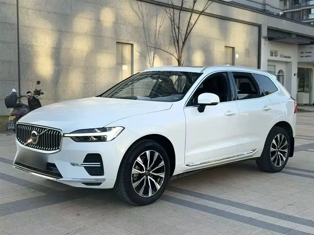 Volvo XC60 2022 из CN, фото 2