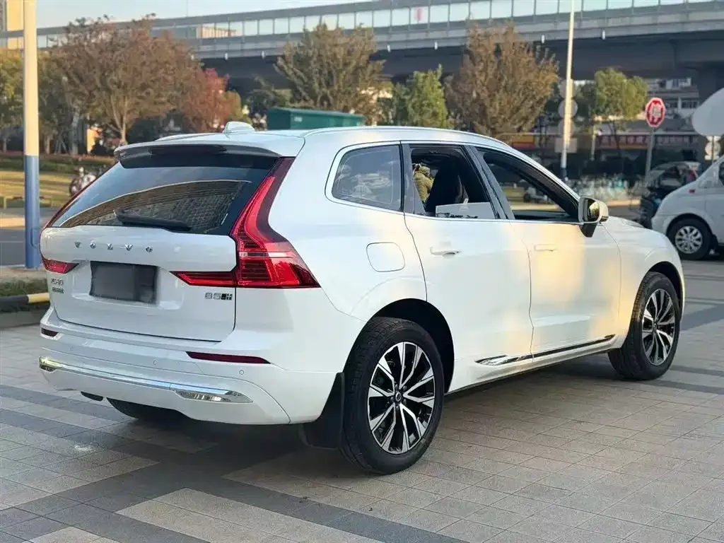 Volvo XC60 2022 из CN, фото 5