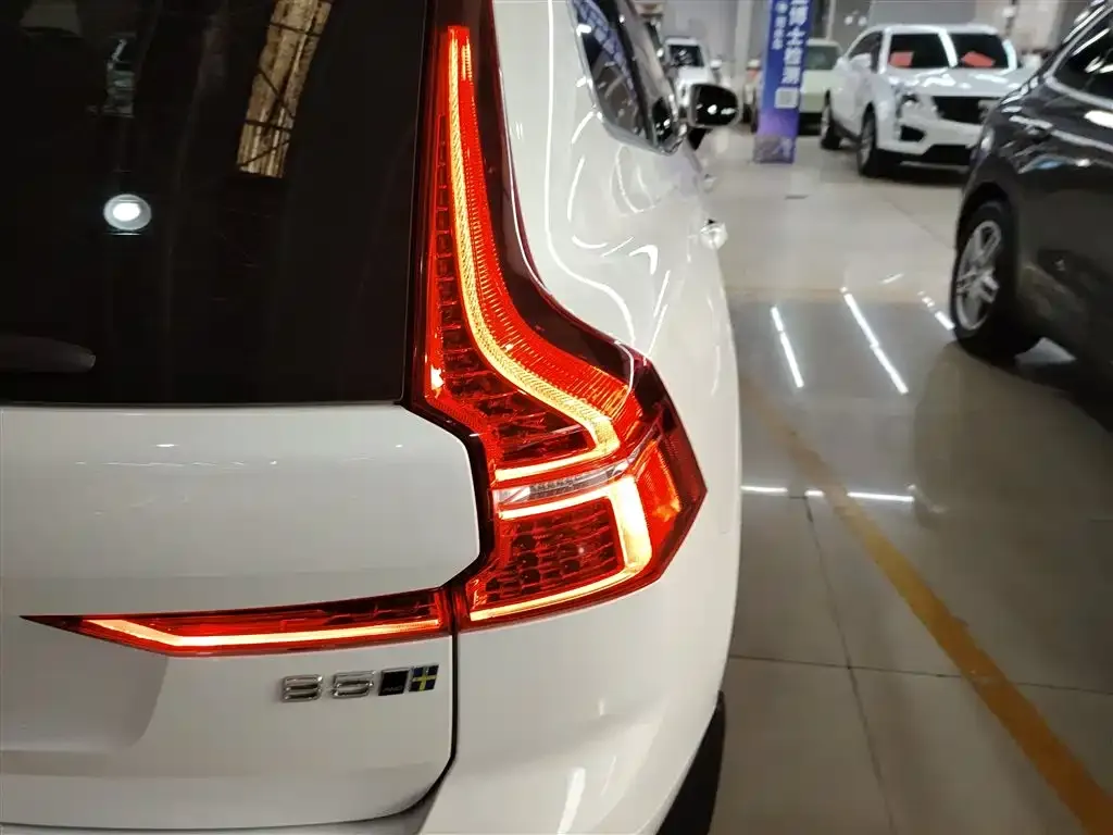 Volvo XC60 2022 из CN, фото 7