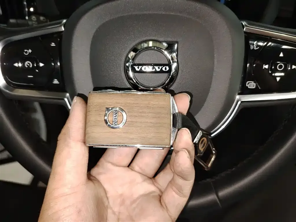 Volvo XC60 2022 из CN, фото 4