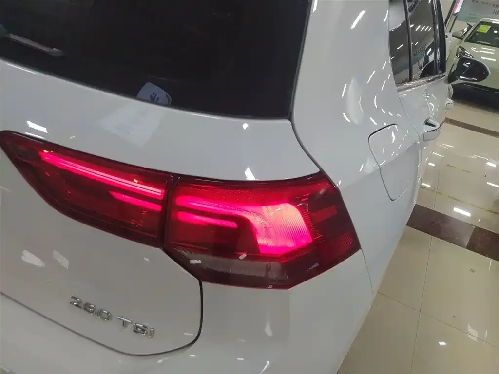 Volkswagen Golf 2021 из CN, фото 3