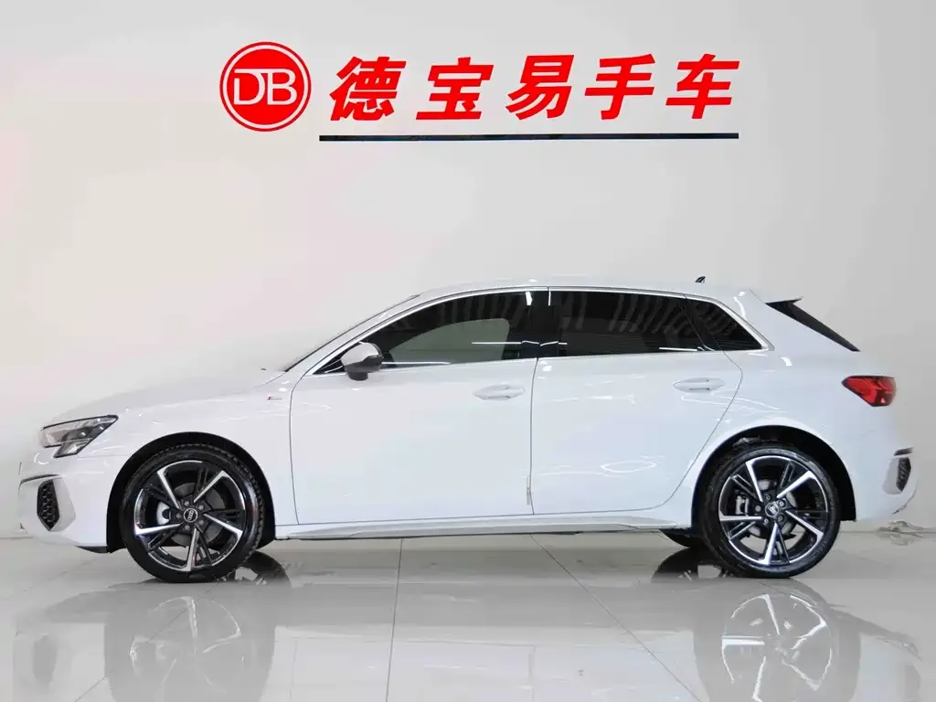 Audi A3 2024 из CN, фото 5
