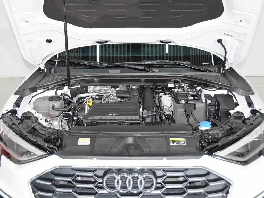 Audi A3 2024 из CN, фото 10