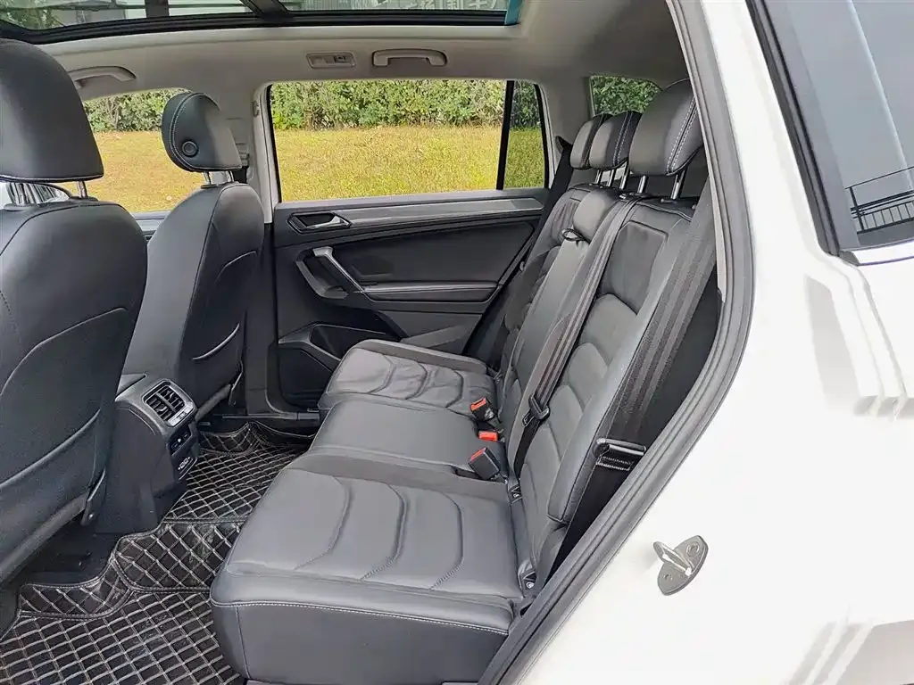 Volkswagen Tiguan L 2021 из CN, фото 2