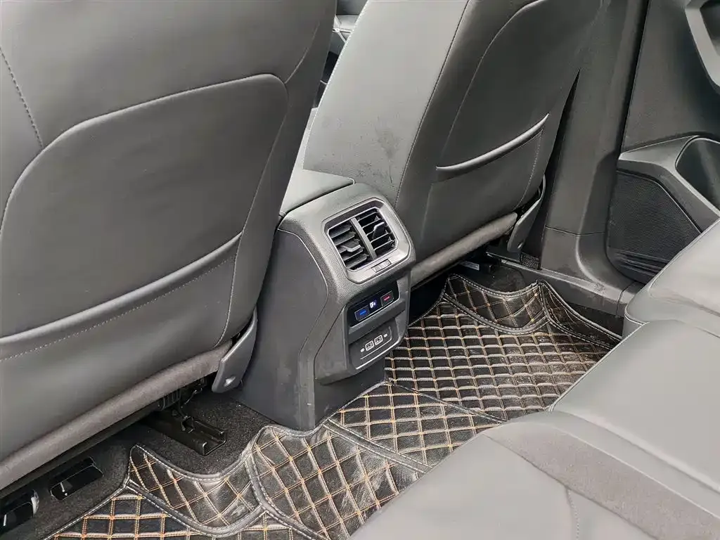 Volkswagen Tiguan L 2021 из CN, фото 7