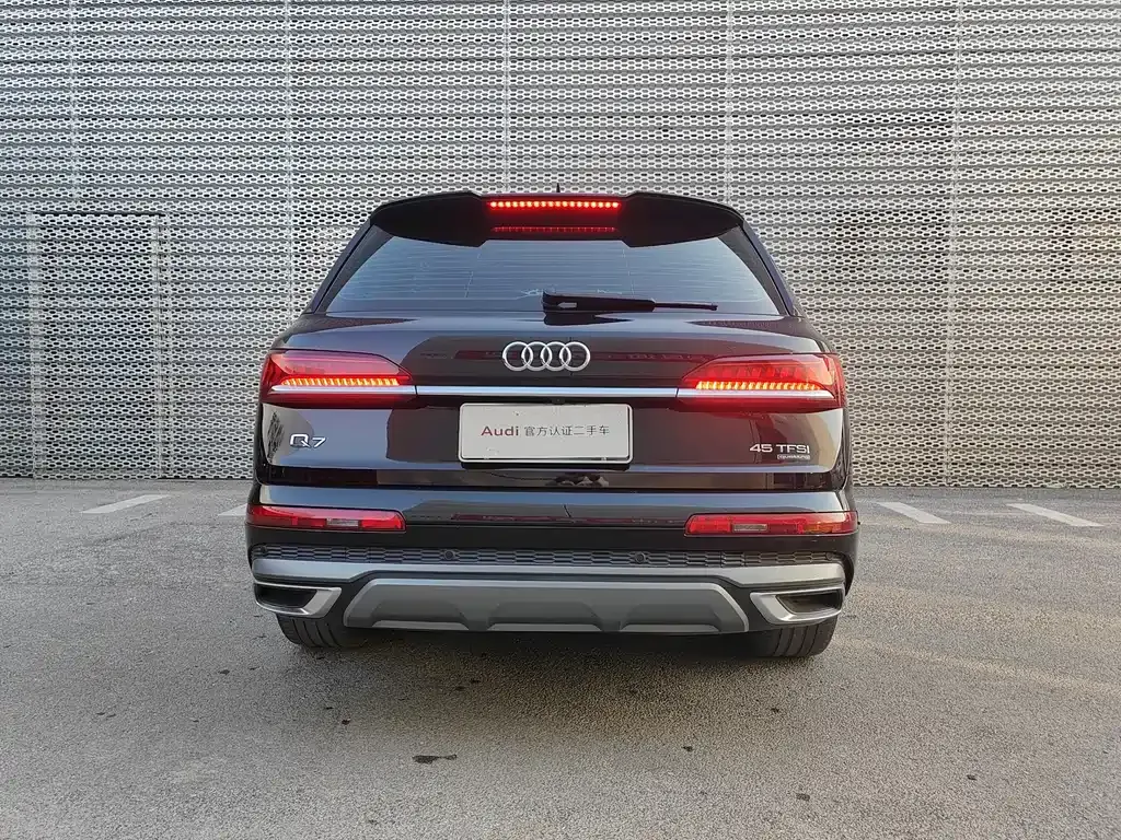 Audi Q7 — фото 7