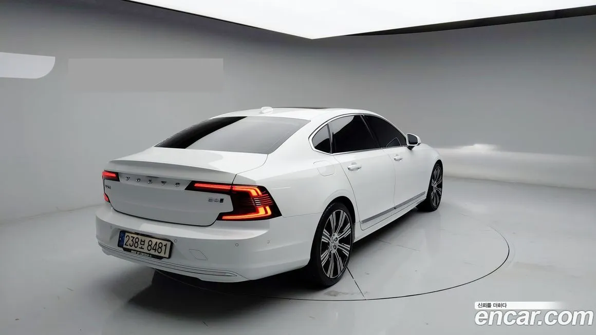 Volvo S90 — фото 4