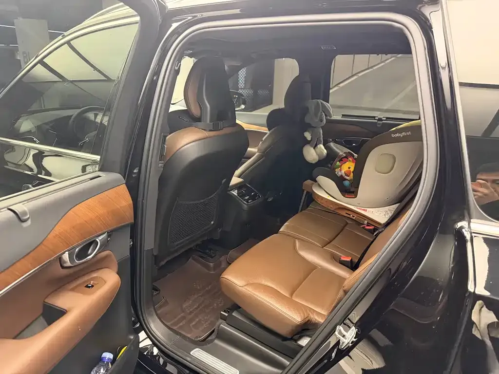 Volvo XC90 2021 из CN, фото 9