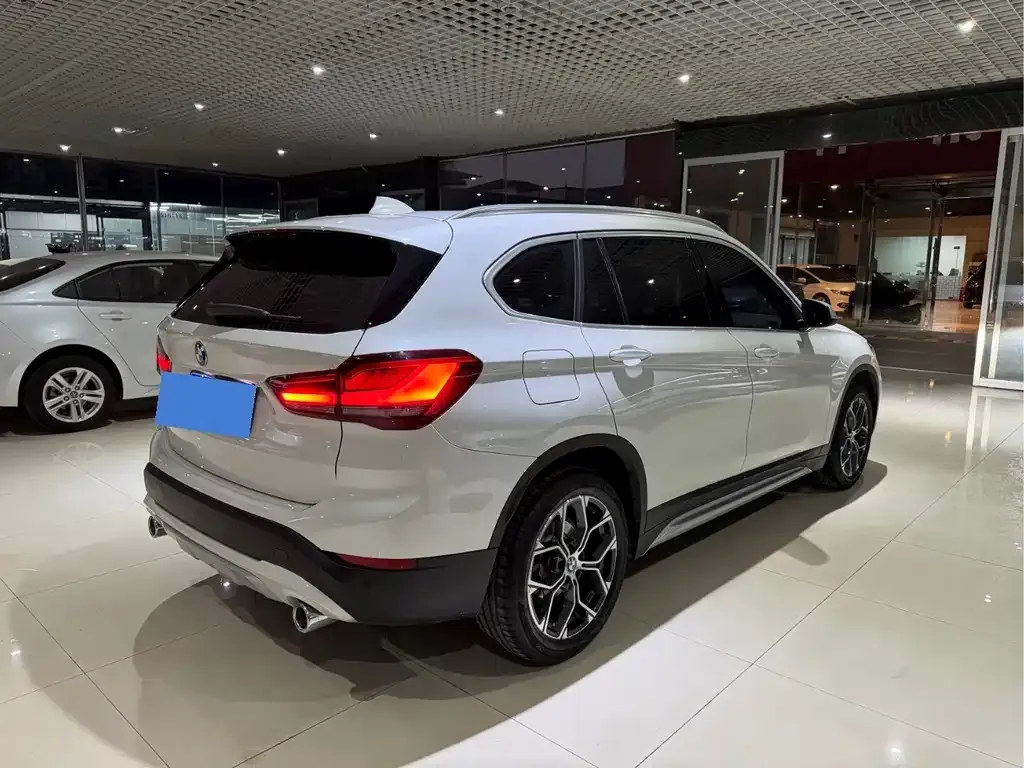 BMW X1 — фото 10