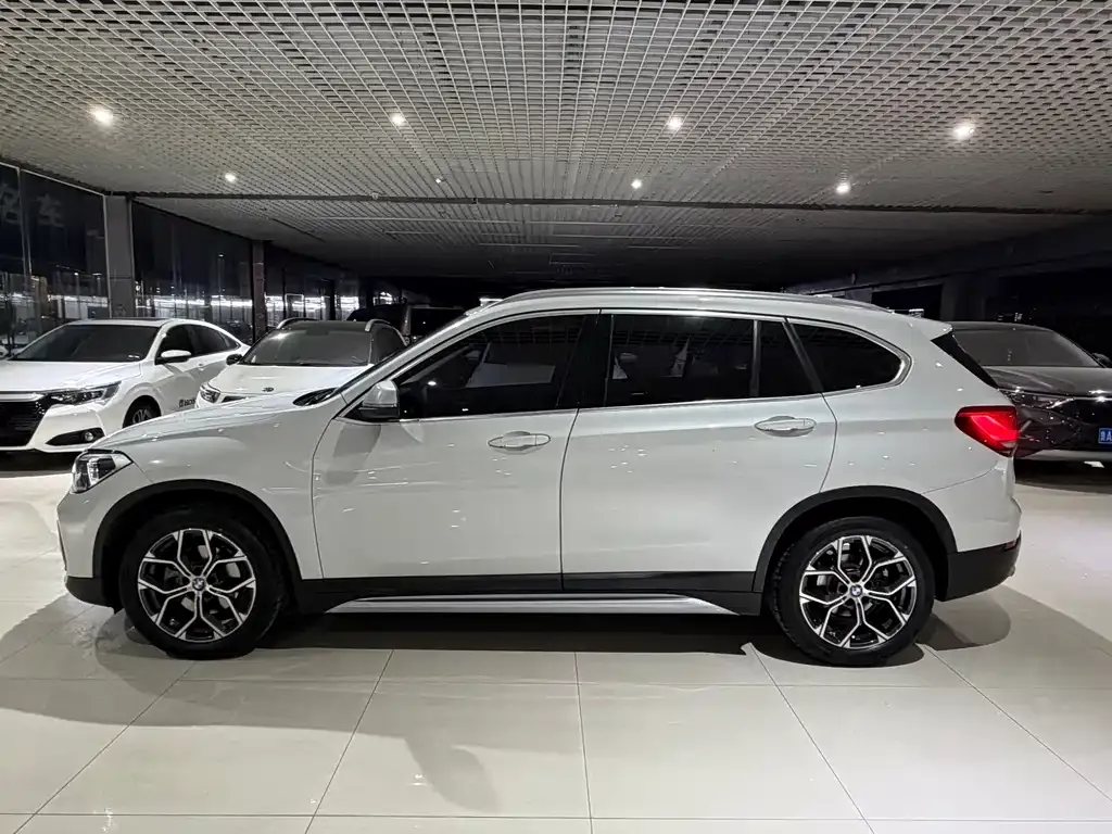 BMW X1 — фото 2