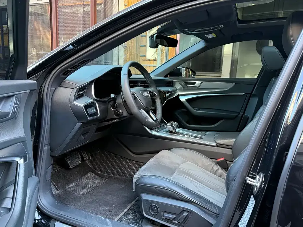 Audi A6L 2021 из CN, фото 4