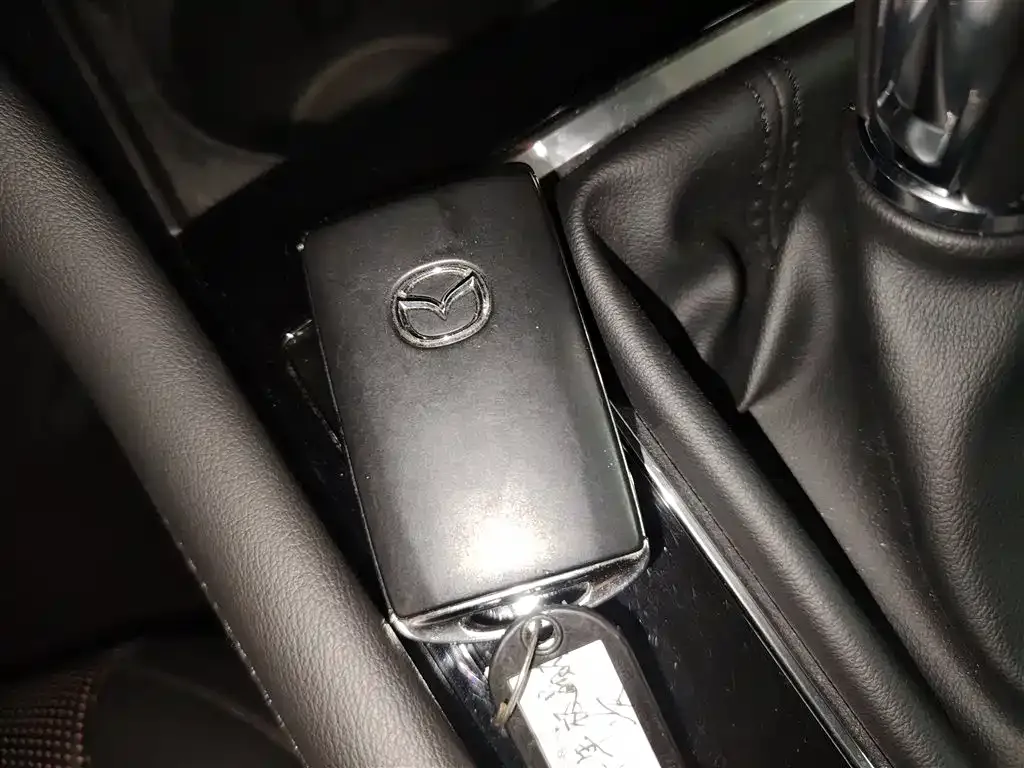 Mazda 3 Axela 2024 из CN, фото 3