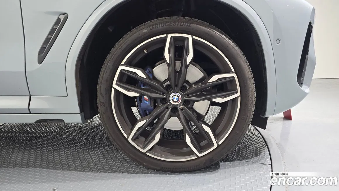 BMW X4 2023 из KR, фото 5