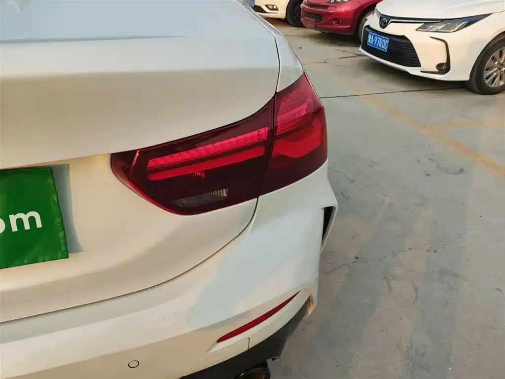 BMW 1 Series 2023 из CN, фото 8