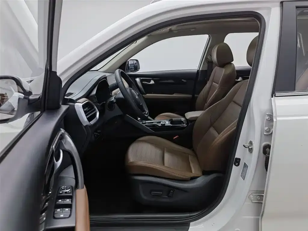 Kia Sportage — фото 10