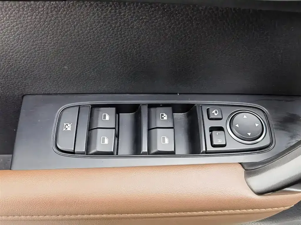 Kia Sportage — фото 9