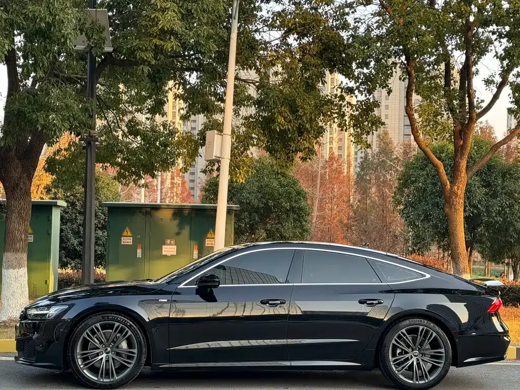 Audi A7 2023 из CN, фото 9