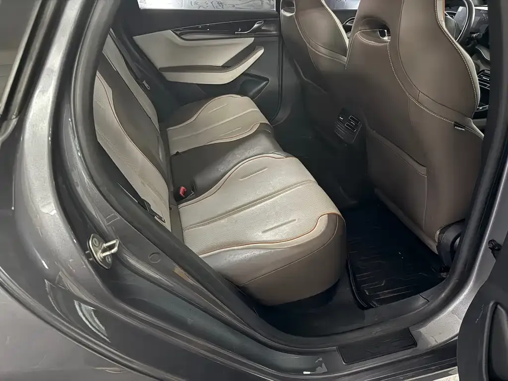 BYD Qin PLUS 2023 из CN, фото 10