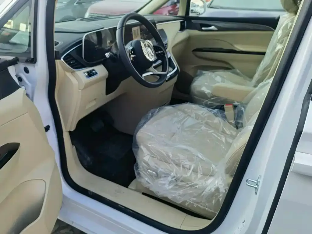 Buick GL8 Hybrid — фото 3