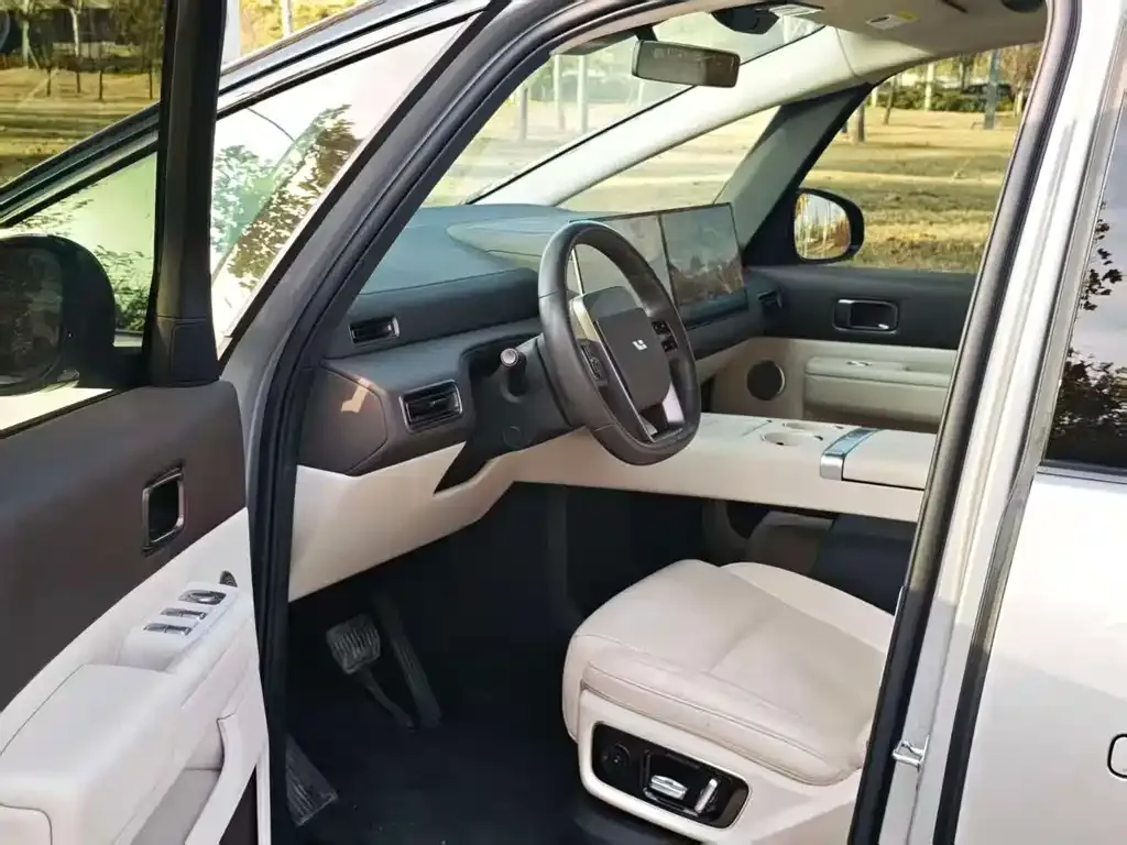 Li Auto MEGA 2024 из CN, фото 2