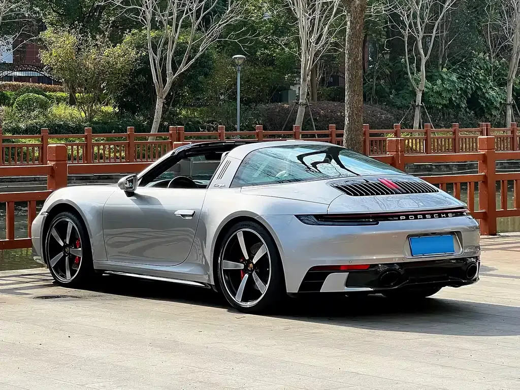 Porsche 911 2022 из CN, фото 5