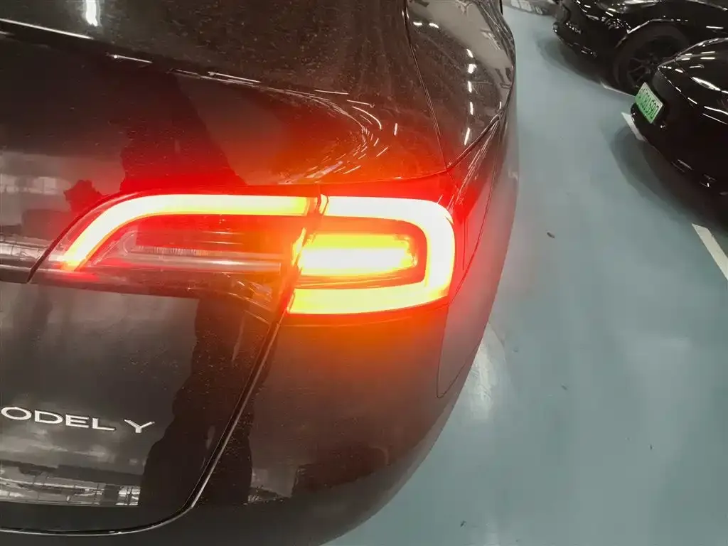 Tesla Model Y 2022 из CN, фото 6